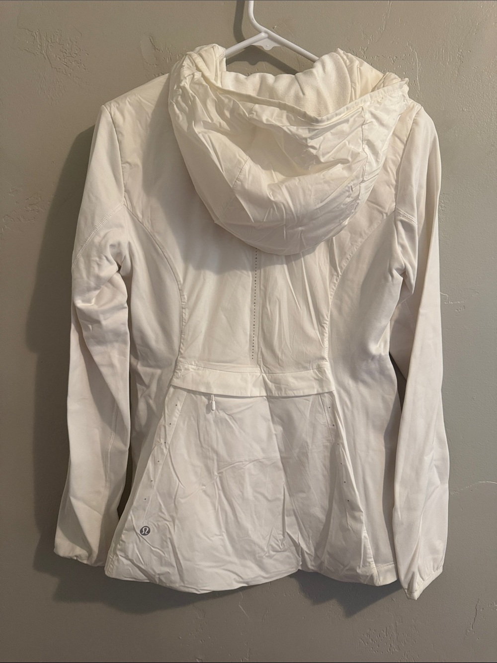 lululemon athletica White Lightweight Hooded Half-Zip Utility Jacket - Picture 7 of 11